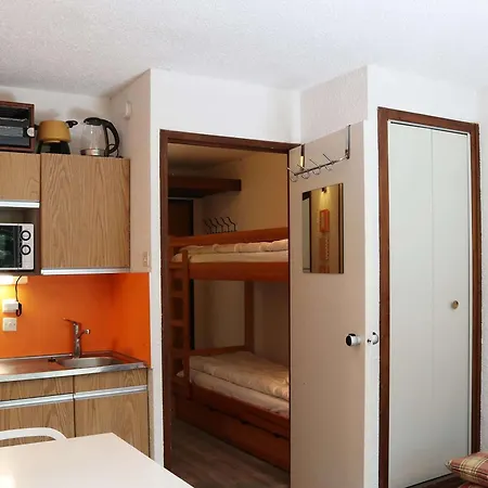 Cosy Pour 4 Pers, A 5 Min Des Remontees, Quartier Calme, Balcon, Parking Disponible - Fr-1-322-634 Apartment *